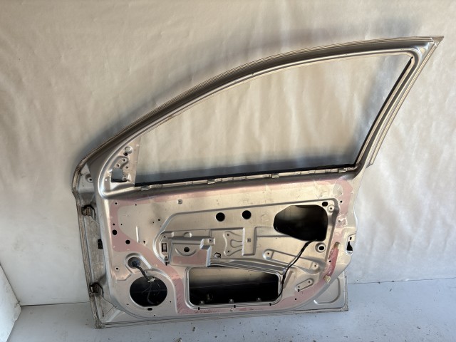 13214 Opel Astra H Jobb első Ajtó Ezüst Z157