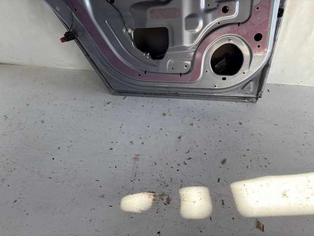 13227 Opel Astra H kombi Bal hátsó Ajtó Szürke Z163