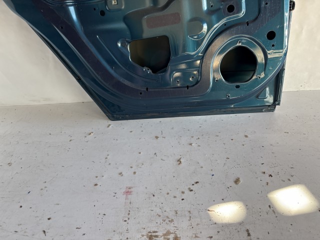 13226 Opel Astra H kombi Bal hátsó Ajtó fekete Z22c