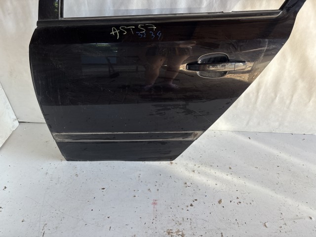 13233 Opel astra H Bal hátsó Ajtó Fekete Z20r 5 ajtós