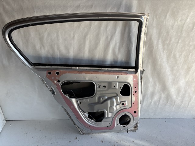 13234 Opel astra H Bal hátsó  Ajtó Ezüst Z157 5 ajtós