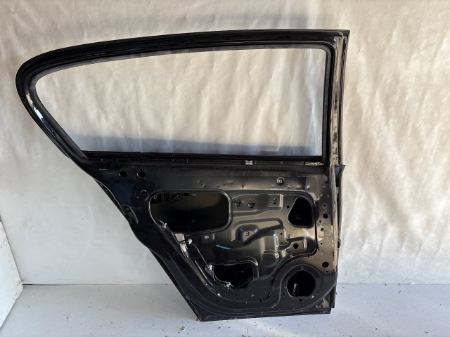 13235 Opel astra H Bal hátsó Ajtó Fekete Z20r 5 ajtós