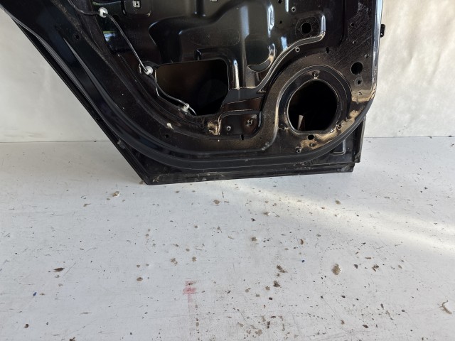 13235 Opel astra H Bal hátsó Ajtó Fekete Z20r 5 ajtós