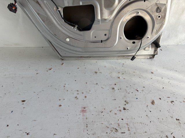 13237 Opel H astra Bal hátsó Ajtó Ezüst Z157 5 ajtós