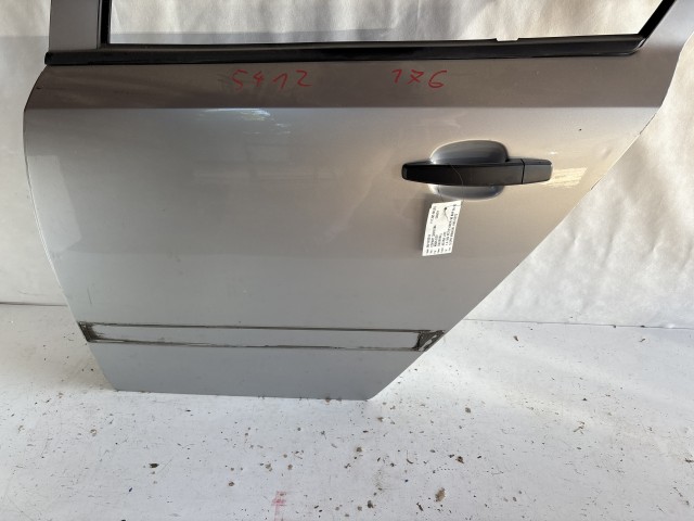 13241 Opel Astra H Bal hátsó Ajtó Ezüst Z157 5 ajtós