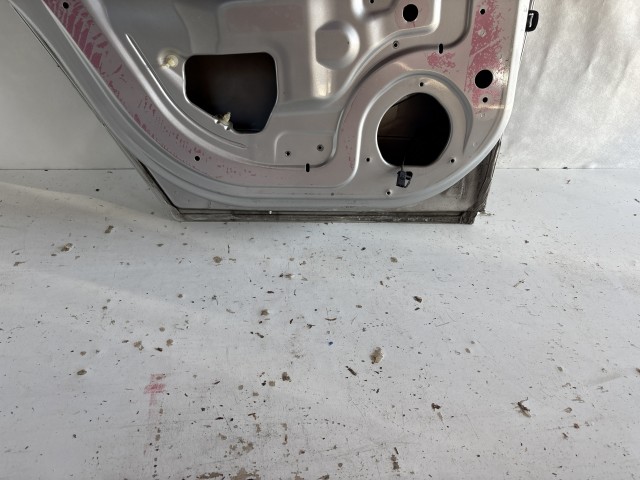 13253 Opel H astra Bal hátsó Ajtó Használt Ezüst Z157 5 ajtós
