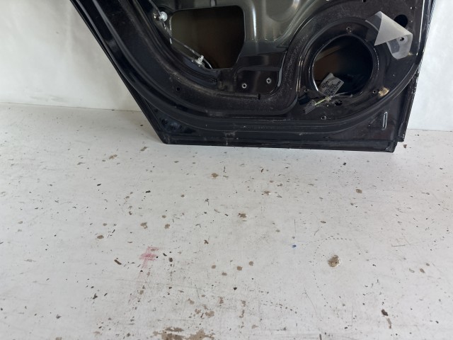 13266 Opel Astra H Bal hátsó Ajtó Fekete Z20r 5 ajtós