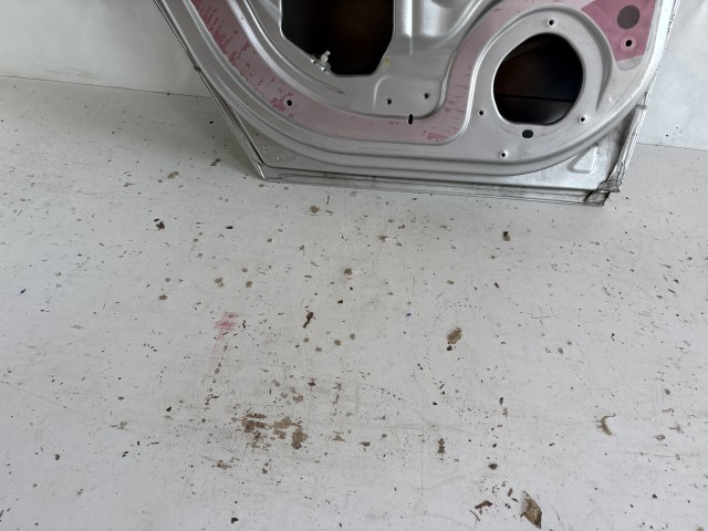 13260 Opel Astra H  Bal hátsó Ajtó Ezüst Z157 5 ajtós