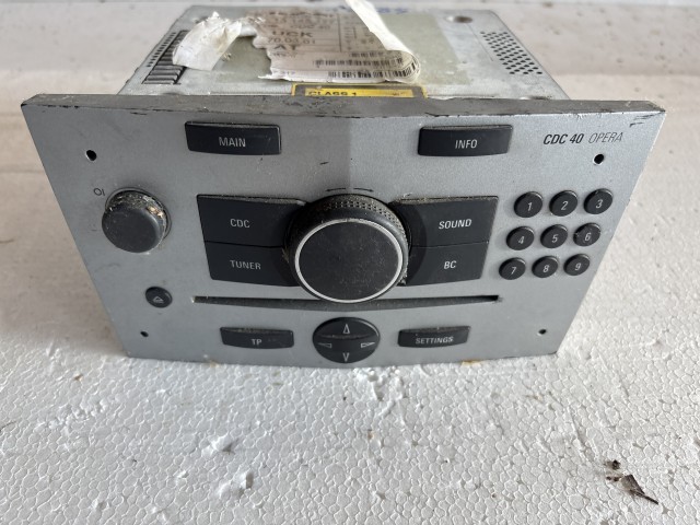 Opel H astra CDC 40 Opera CD-s rádió