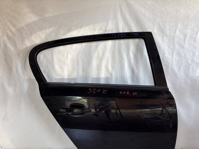 13324 Opel H astra Jobb hátsó Ajtó Fekete Z20r 5 ajtós