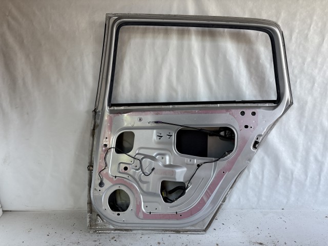 13332 Opel H astra kombi Jobb hátsó Ajtó Ezüst Z157