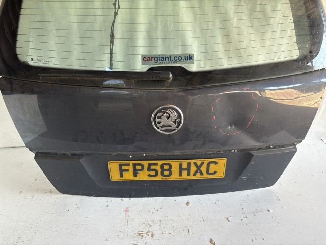 5358 Opel Zafira B 2005-2014 Csomagtérajtó Használt Z168 Sérült