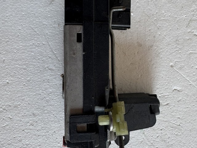 Opel Astra H 2004-2010 jobb hátsó Ajtózár Használt