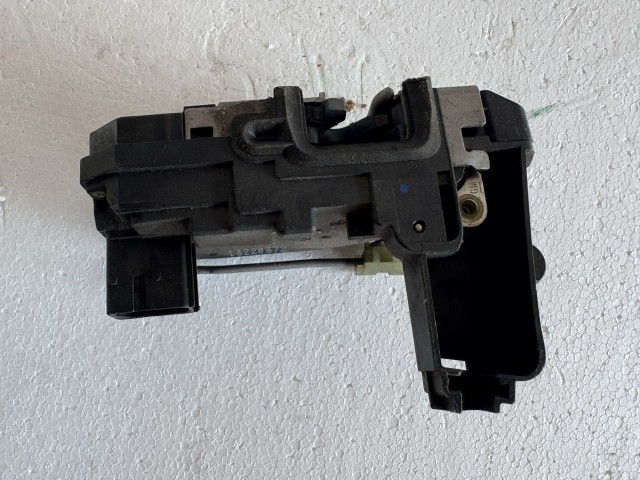 Opel Astra H 2004-2010 Ajtózár Használt jobb hátsó