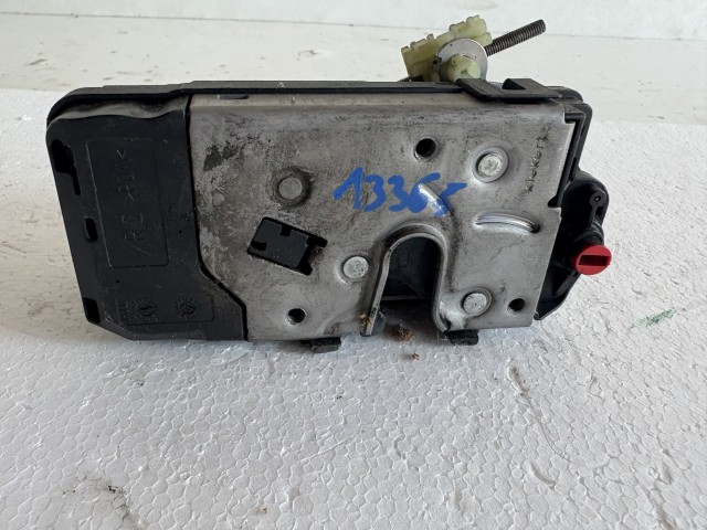 Opel Zafira B 2005-2014 jobb hátsó Ajtózár Használt