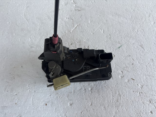 Opel Astra H 2004-2010 bal hátsó Ajtózár Használt