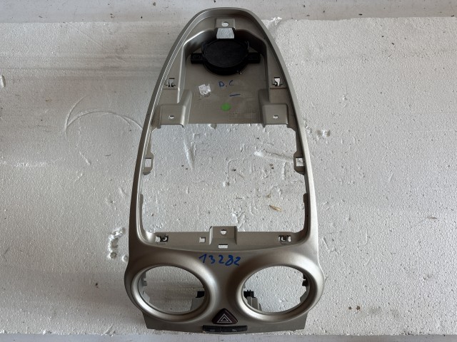 Opel Corsa D 2006-2014 Közép konzol Használt