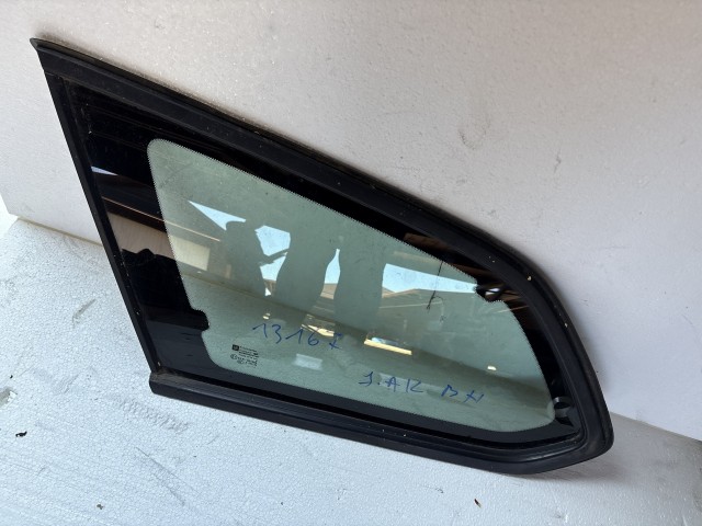 Opel Astra J kombi Bal C Oszlop Oldalablak Üveg