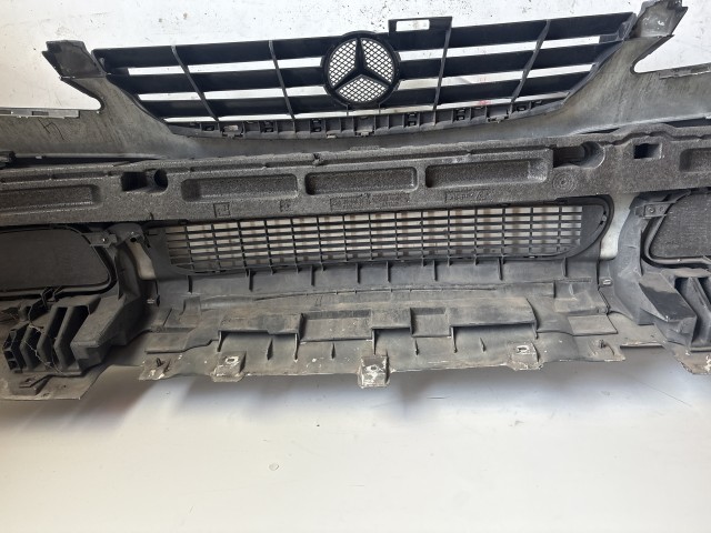 7597 Mercedes Benz A-Class(W169) 2004-2012 Lökhárító Használt első Fekete 