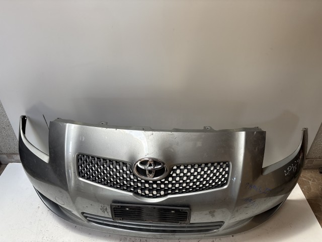 13433 Toyota Yaris II. 2005-2011 első Lökhárító Szürke