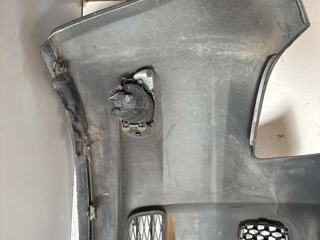 13433 Toyota Yaris II. 2005-2011 első Lökhárító Szürke