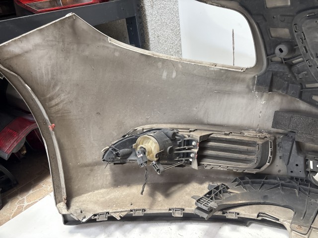 13435 Opel Insignia 2008-2016 első Lökhárító Ezüst  Z176