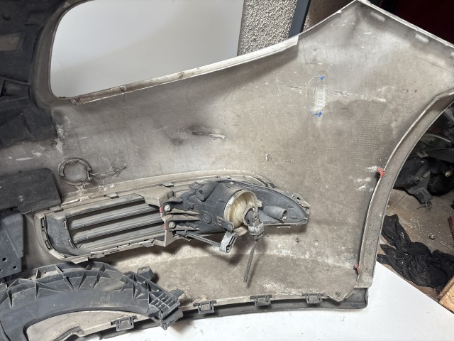 13435 Opel Insignia 2008-2016 első Lökhárító Ezüst  Z176