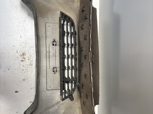 13438 Opel Zafira B első Lökhárító Fekete  Z20R