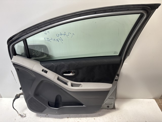 13440 Toyota Yaris II. 2005-2011 Jobb első Ajtó Szürke