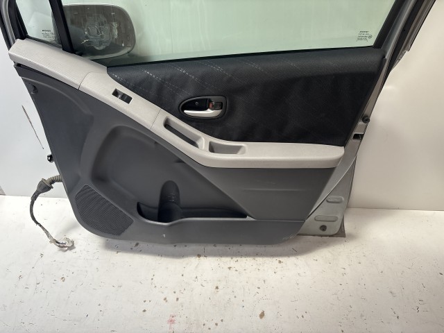 13440 Toyota Yaris II. 2005-2011 Jobb első Ajtó Szürke