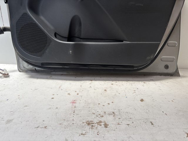 13440 Toyota Yaris II. 2005-2011 Jobb első Ajtó Szürke