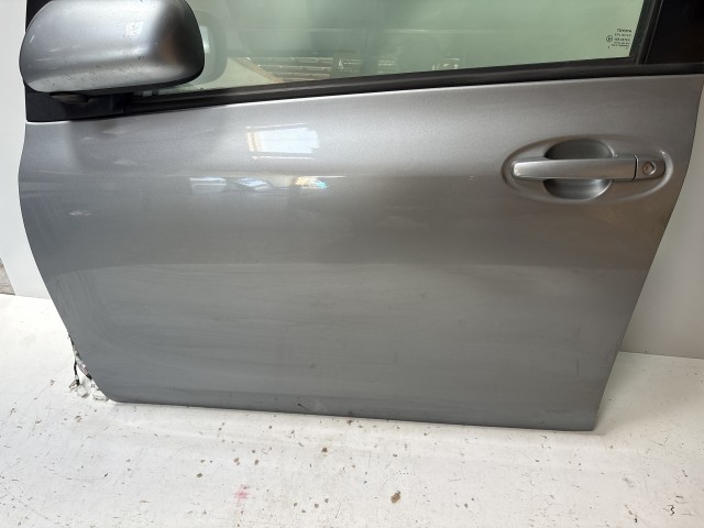 13446 Toyota Yaris II. 2005-2011 Bal első Ajtó Szürke 