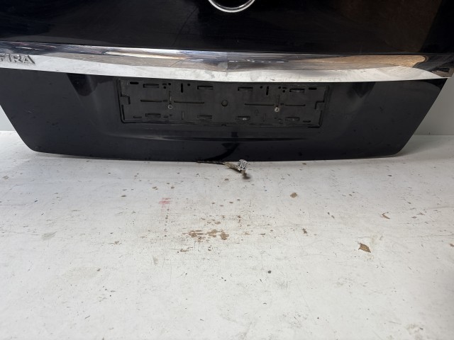 13449 Opel Zafira B 2005-2014 2005-2014 Csomagtérajtó Használt Z20R Fekete 