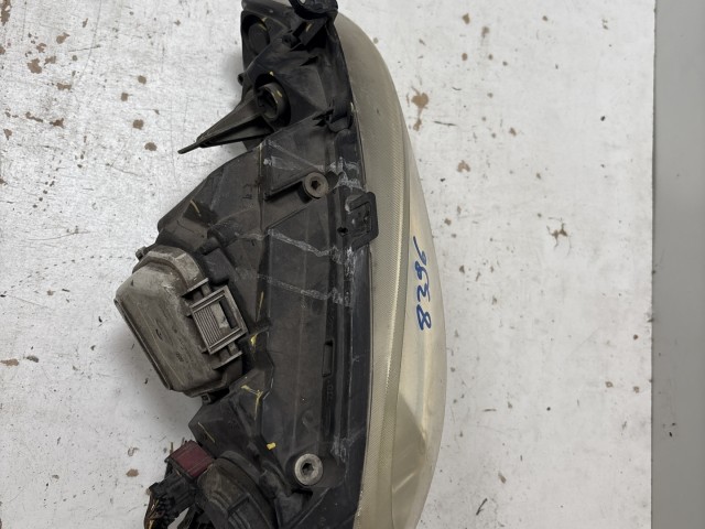 8396 Opel Corsa C Jobb első Lámpa Fényszóró projektoros