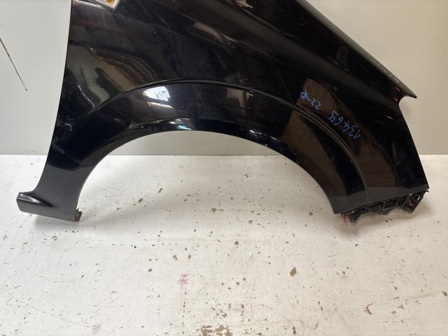 13469 Opel Zafira B Jobb első  Sárvédő Fekete Z20r