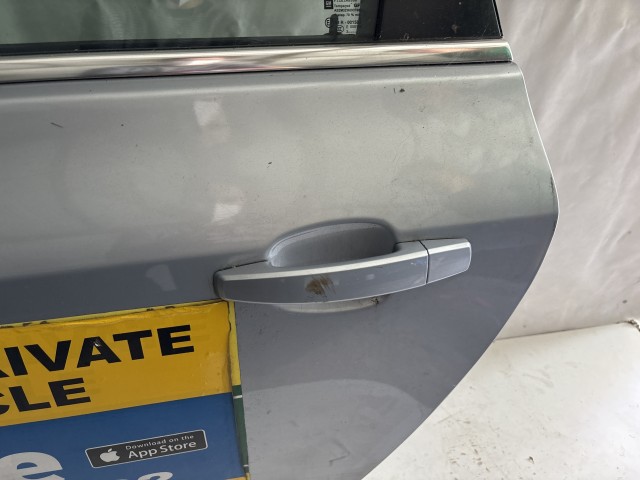 13475 Opel Astra J kombit Bal hátsó  Ajtó Használt Ezüst Szürke