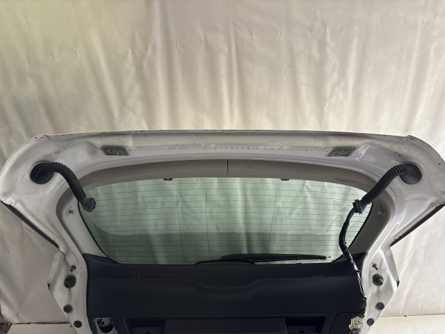 13476 Opel Astra J 2009-2015 Csomagtérajtó Használt Z40r Fehér