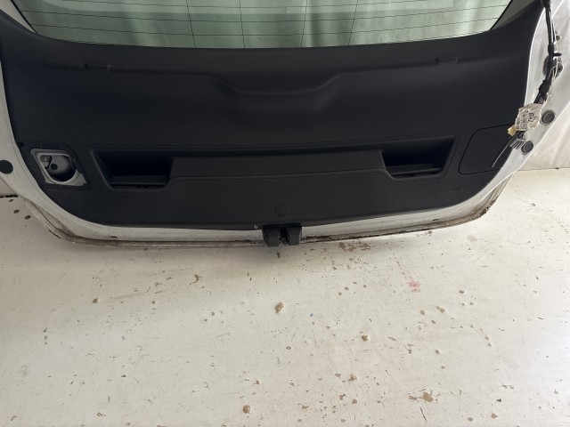13476 Opel Astra J 2009-2015 Csomagtérajtó Használt Z40r Fehér