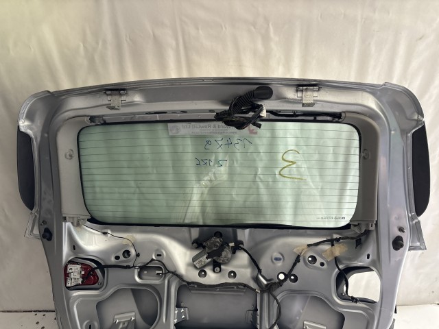 13479 Opel Meriva B 2010-2017 Csomagtérajtó Használt Z176 Ezüst