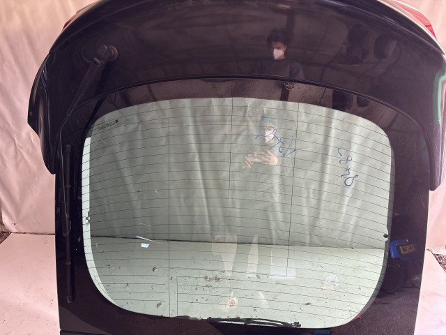 13485 Opel Insignia 2008-2016 Csomagtérajtó Használt  Fekete z22c 5 ajtós