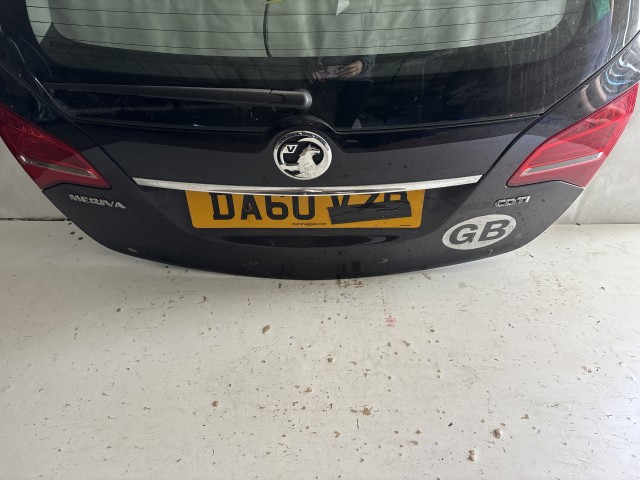 13486 Opel Meriva B 2010-2017 Csomagtérajtó Használt Z20r Fekete
