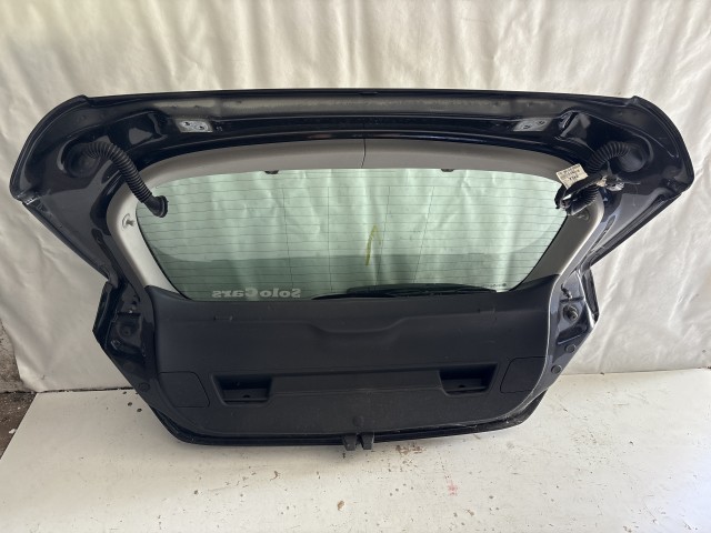 13494 Opel Astra J 2009-2015 Csomagtérajtó Használt  Fekete a képen látható sérüléssel