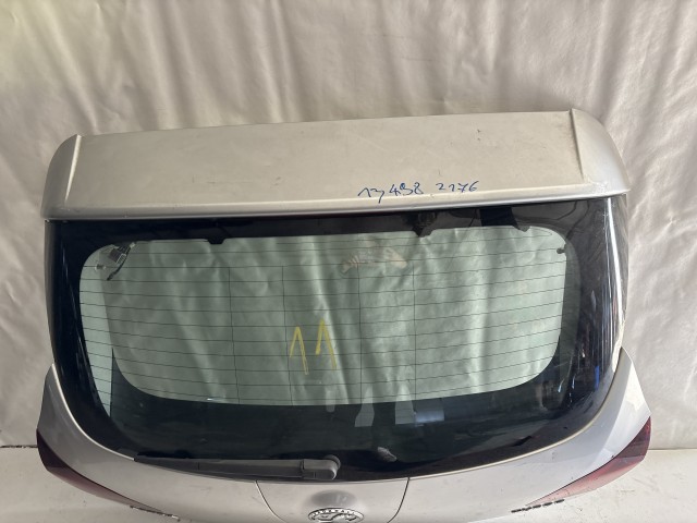 13498 Opel Astra J 2009-2015 Csomagtérajtó Z176 Ezüst 5 ajtós