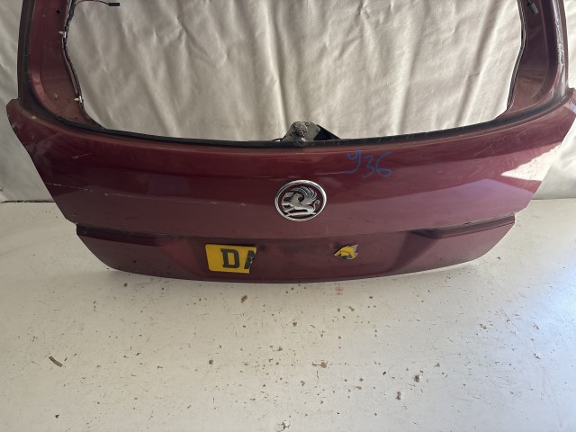 13516 Opel Astra H Kombi 2004-2010 Csomagtérajtó Bordó