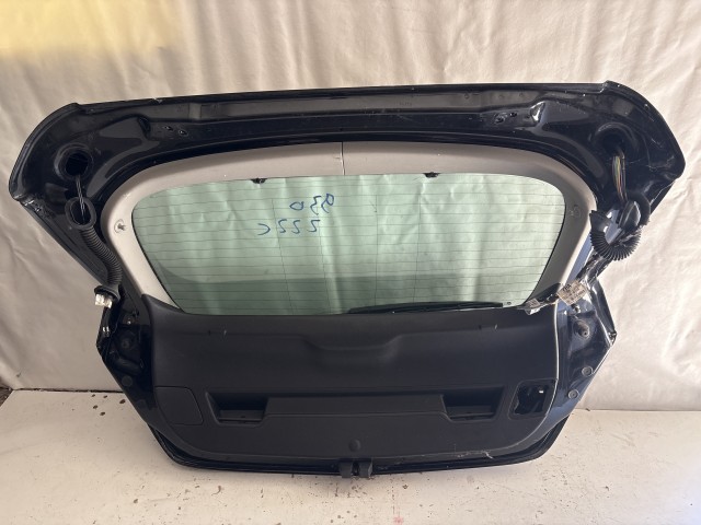 13518 Opel Astra J 2009-2015 Csomagtérajtó Z22c Fekete 5 ajtós