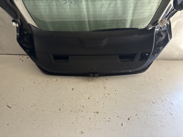 13518 Opel Astra J 2009-2015 Csomagtérajtó Z22c Fekete 5 ajtós