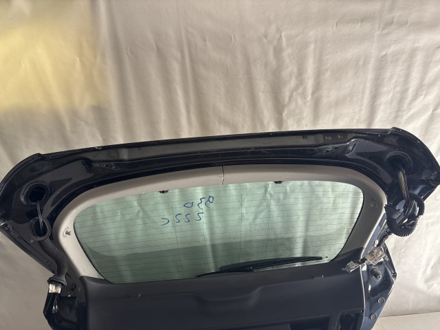13518 Opel Astra J 2009-2015 Csomagtérajtó Z22c Fekete 5 ajtós