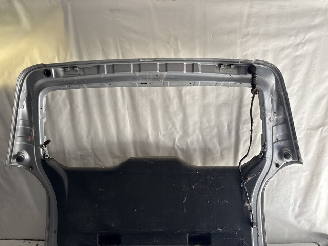 13520 Opel Zafira A 1999-2005 1999-2005 Csomagtérajtó Használt Z157 Szürke