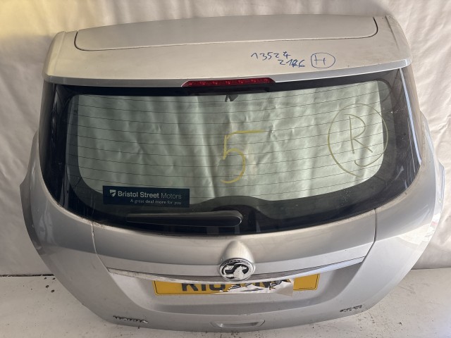 13524 Opel Mokka 2012-2019 Csomagtérajtó Használt Z176 Ezüst