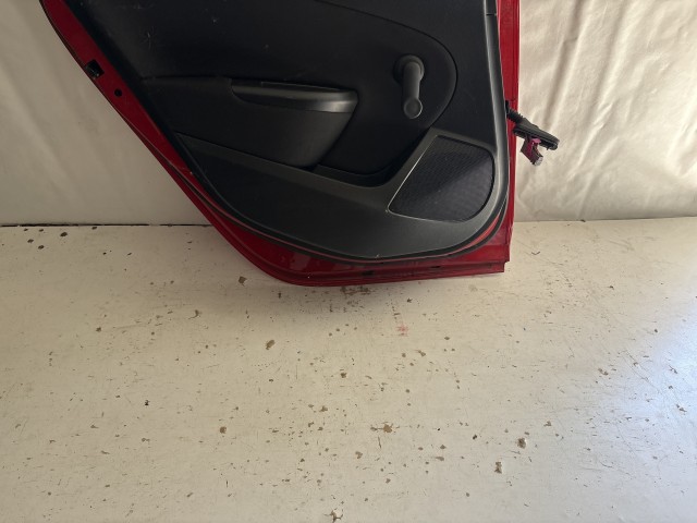 13526 Opel Astra J Sedan Bal hátsó Ajtó Piros